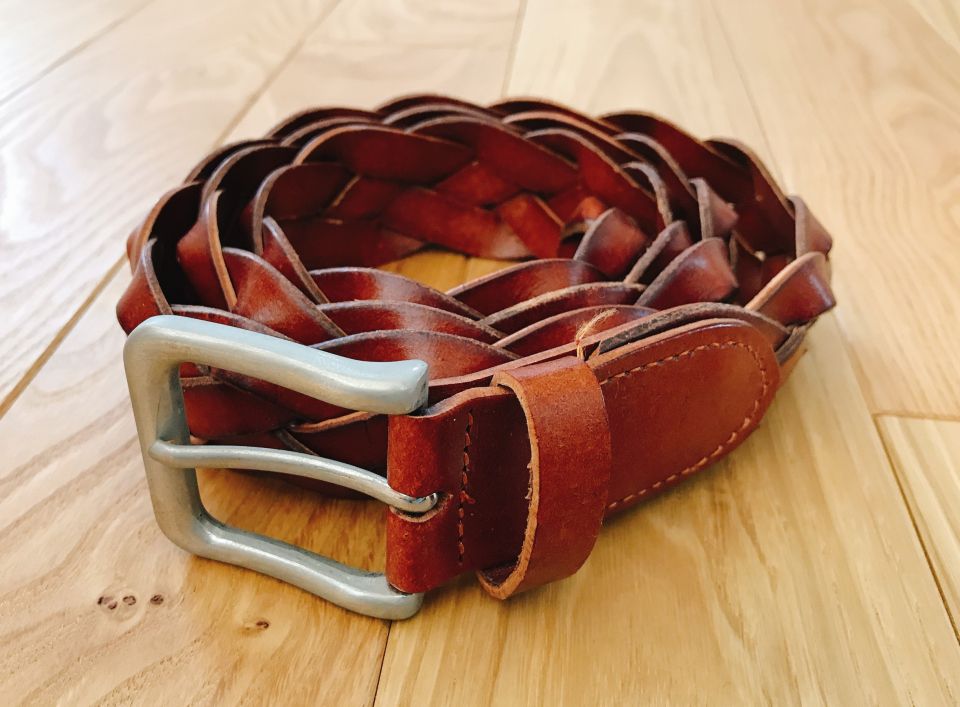 思い出と団結を彩るクラスTシャツが映し出す学校生活の個性と絆