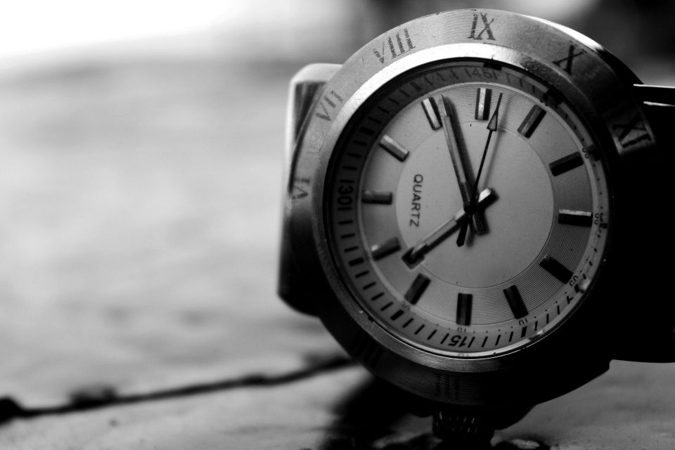 時代と仲間をつなぐクラスTシャツ協働と個性が映える青春の証